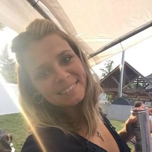 Meet your Posher, Adriana